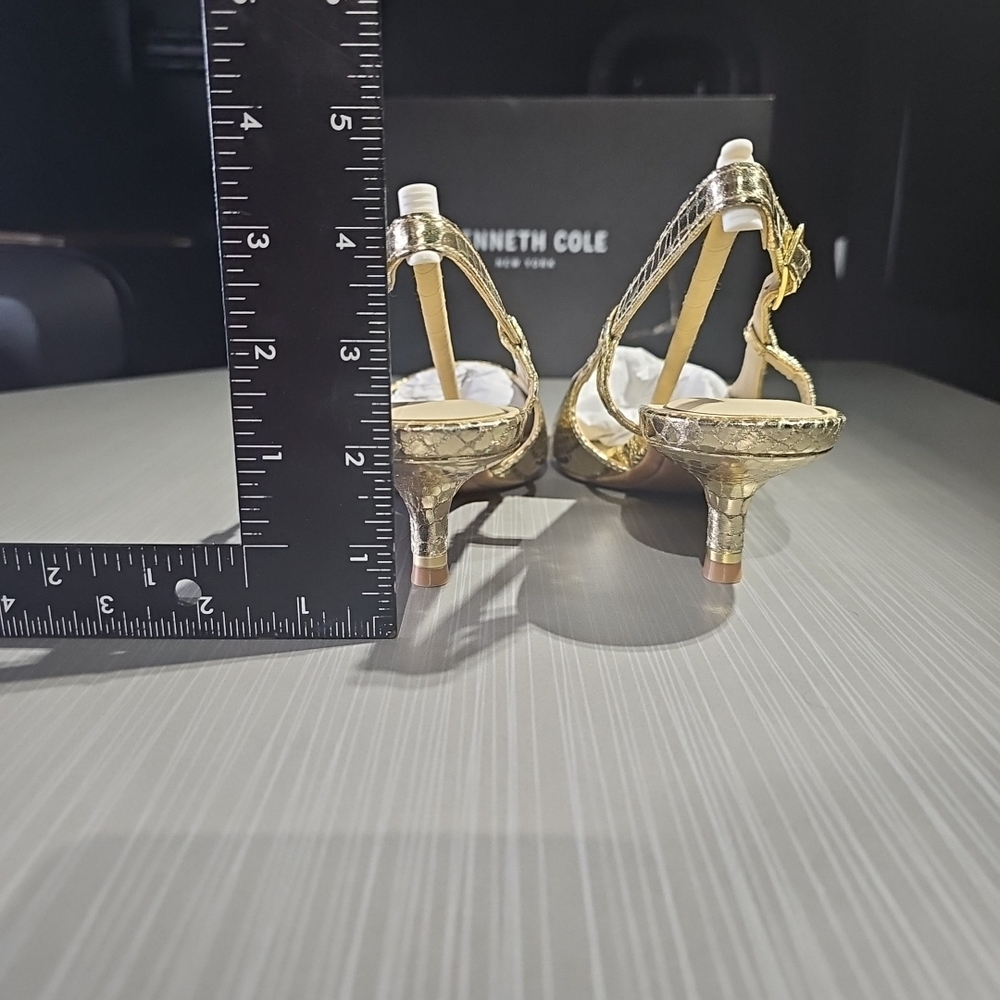 Kenneth Cole Martha Chic Elegant Slingback Kitten Heels Soft Gold Size 7M NEW - Picture 8 of 12